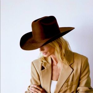 Janessa Leone western hat